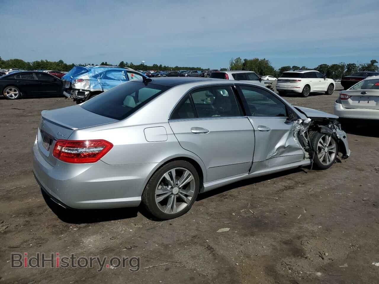 2011 MERCEDES-BENZ E-CLASS - VIN: WDDHF8HB7BA405748 - Фото 3
