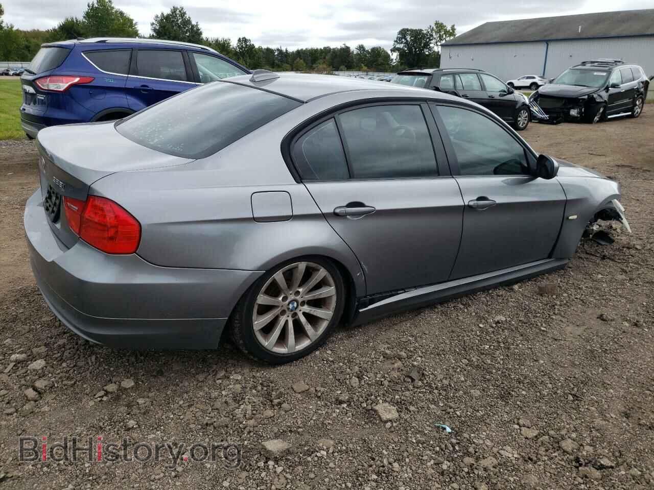 2011 BMW 3 SERIES - VIN: WBAPH5C55BF093459 - Фото 3
