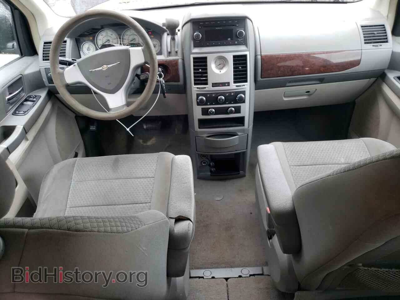 2010 CHRYSLER MINIVAN - VIN: 2A4RR2D10AR405644 - Фото 8