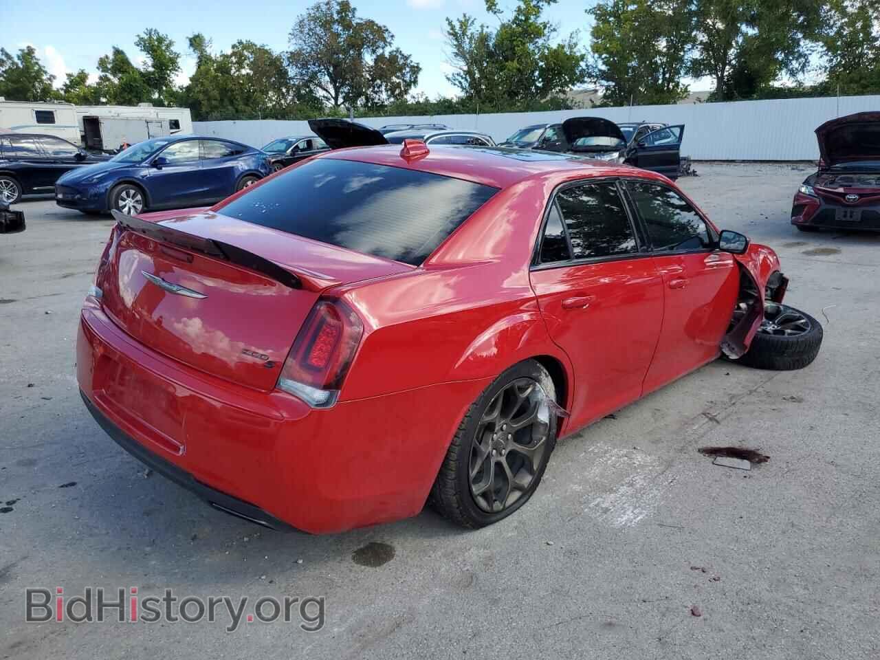 2017 CHRYSLER 300 - VIN: 2C3CCABG4HH565402 - Фото 3