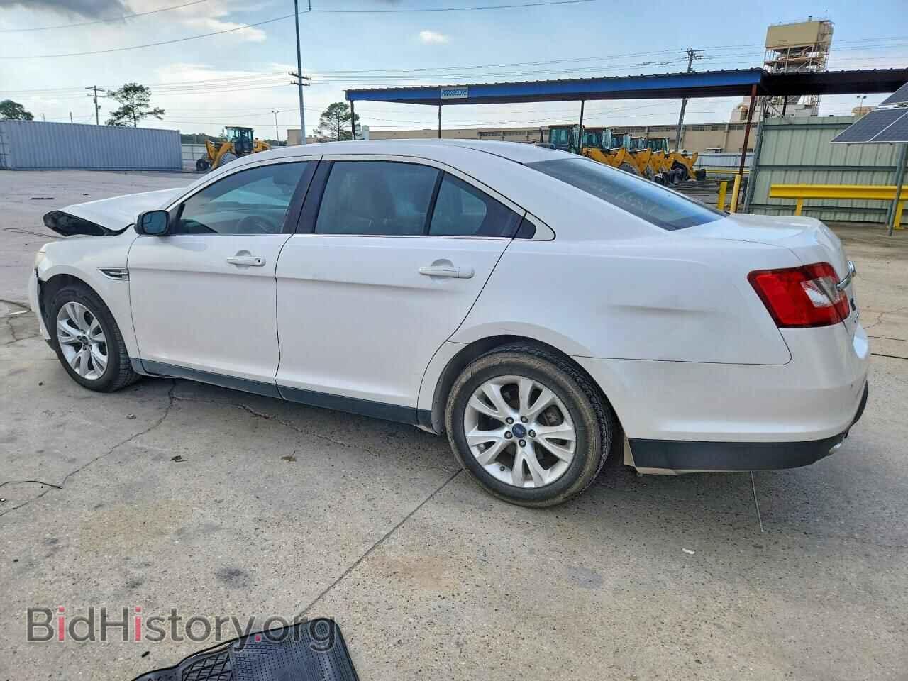 2012 FORD TAURUS - VIN: 1FAHP2EW7CG137557 - Фото 2