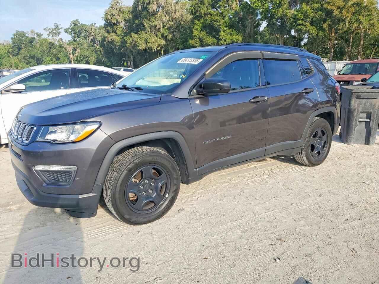 Photo 3C4NJCABXHT672943 - JEEP COMPASS 2017