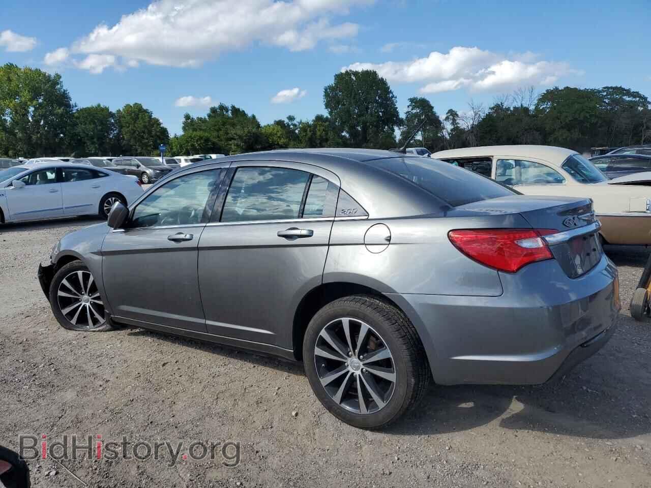 2013 CHRYSLER 200 - VIN: 1C3CCBCG5DN621241 - Фото 2