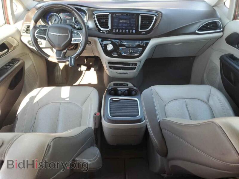 2017 Chrysler PACIFICA (VIN 2C4RC1EGXHR635478) — фото 8 из 15