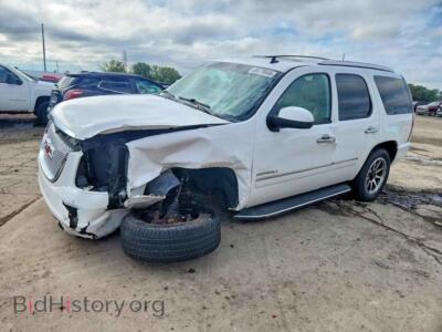 2014 GMC YUKON Denali, белый — VIN 1GKS2EEF2ER178402, Copart