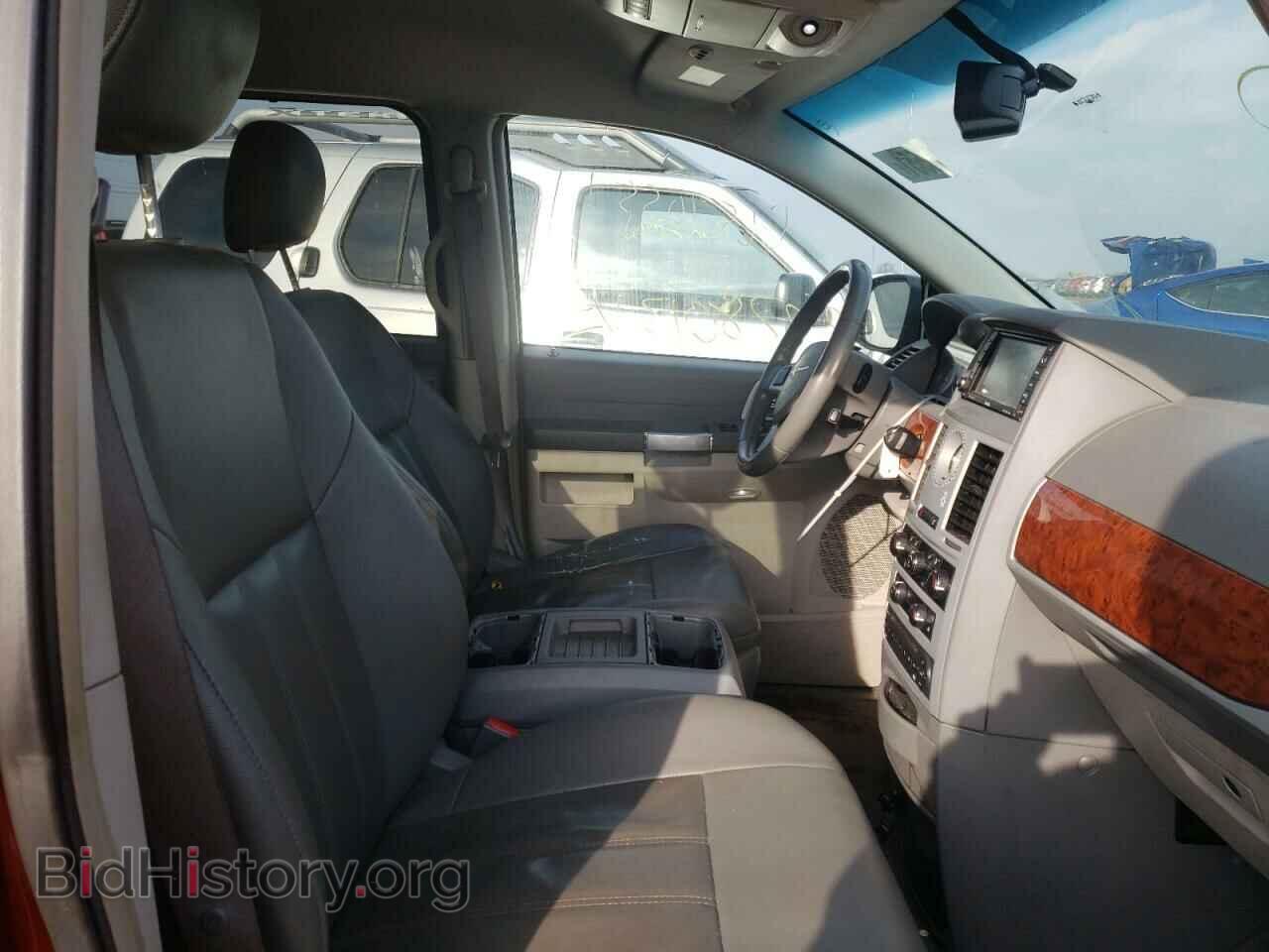 2008 CHRYSLER MINIVAN - VIN: 2A8HR54P78R716529 - Фото 5