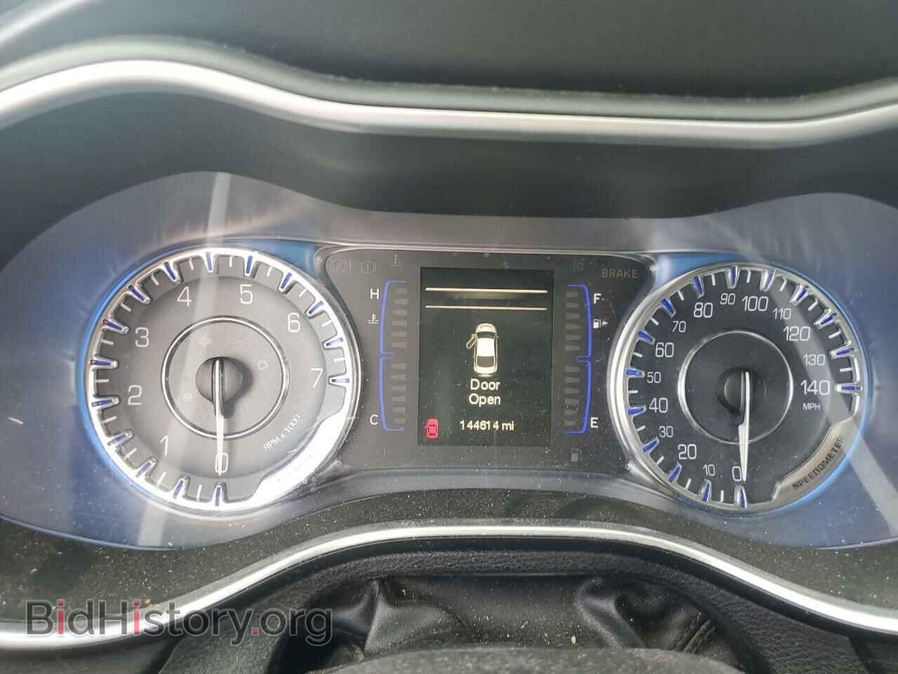 2015 CHRYSLER 200 - VIN: 1C3CCCABXFN655028 - Фото 9