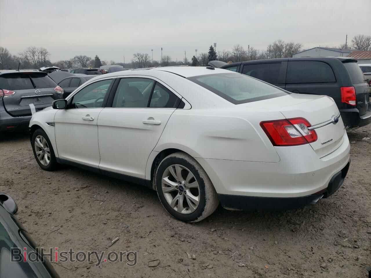 2011 FORD TAURUS - VIN: 1FAHP2EW4BG190876 - Photo 2