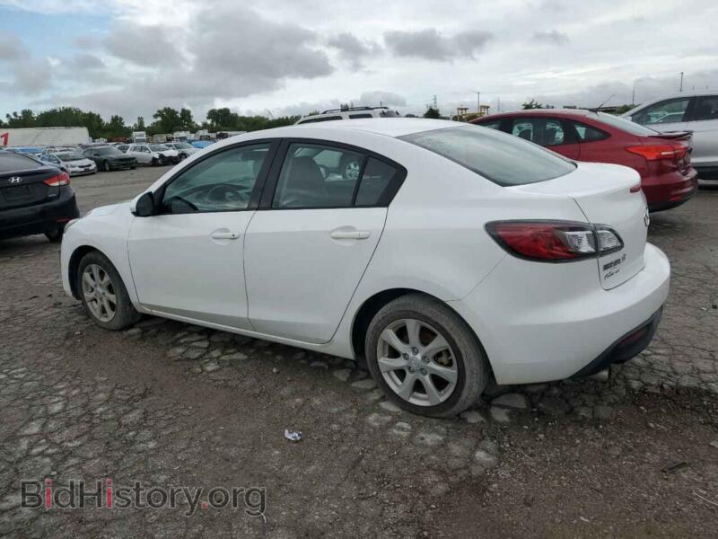 2011 Mazda 3 (VIN JM1BL1VG1B1390180) — фото 2 из 12
