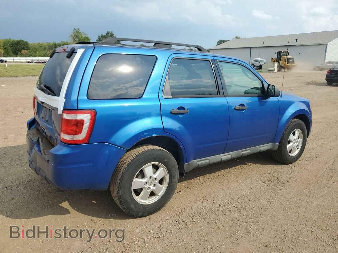 2011 FORD ESCAPE - VIN: 1FMCU0D77BKC61329 - Фото 3