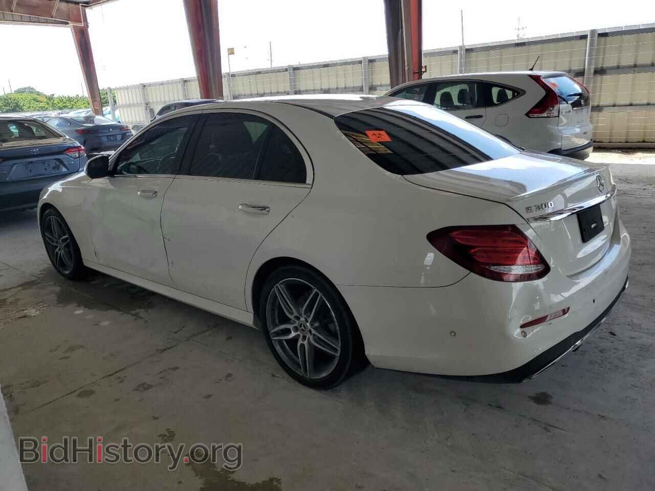2019 MERCEDES-BENZ E-CLASS - VIN: WDDZF4JB6KA571993 - Фото 2
