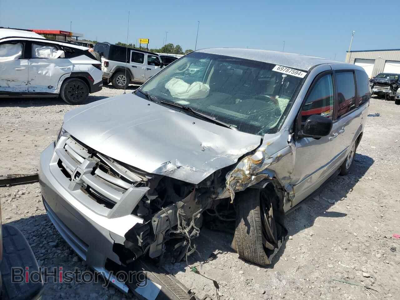 Photo 2D4RN4DE1AR146925 - DODGE CARAVAN 2010