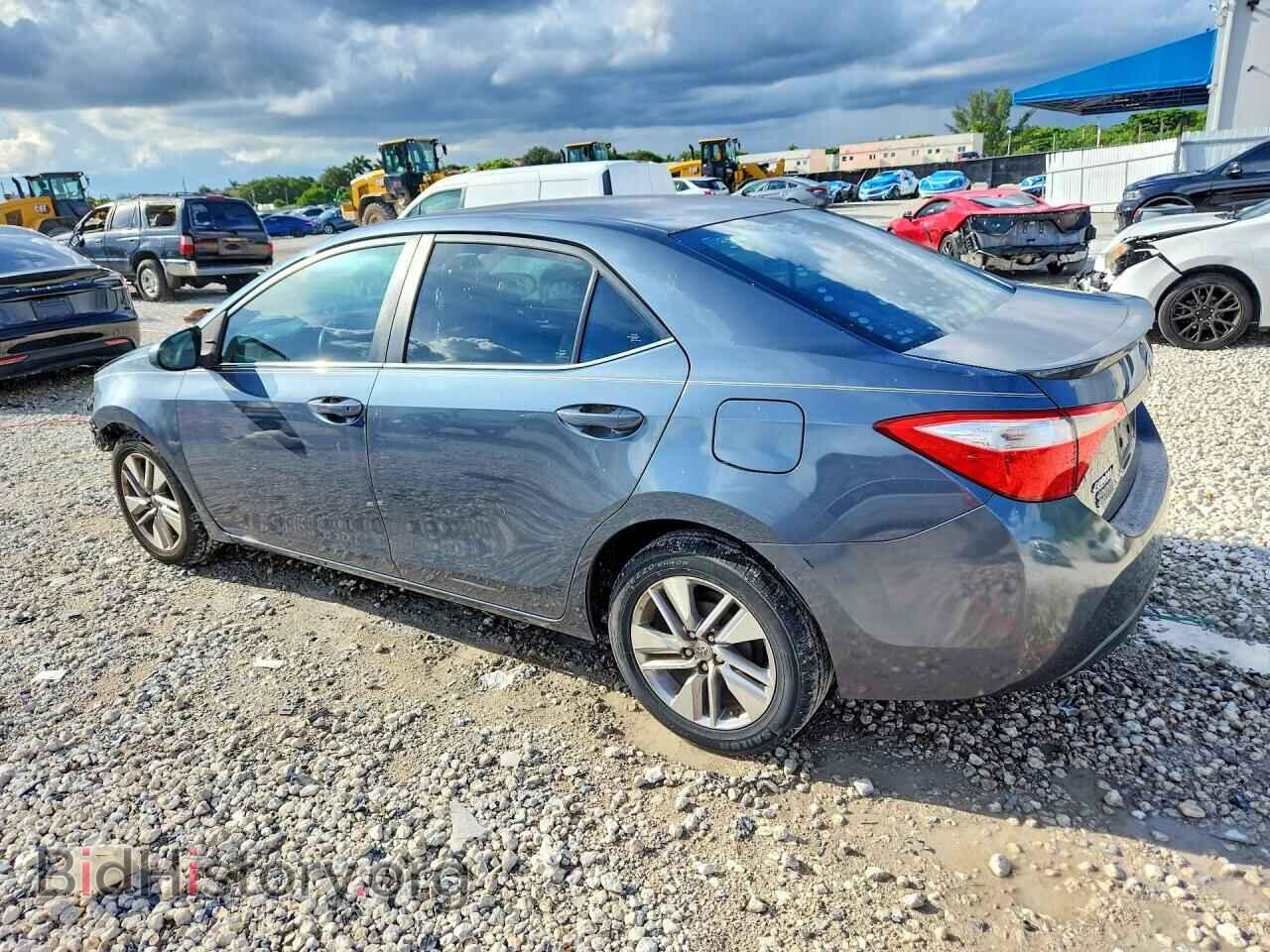 2015 TOYOTA COROLLA - VIN: 2T1BPRHE6FC367749 - Photo 2