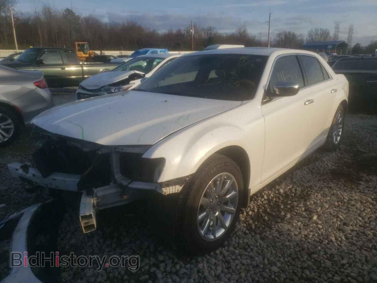 2012 CHRYSLER 300 - VIN: 2C3CCACG2CH142454 - Фото 2