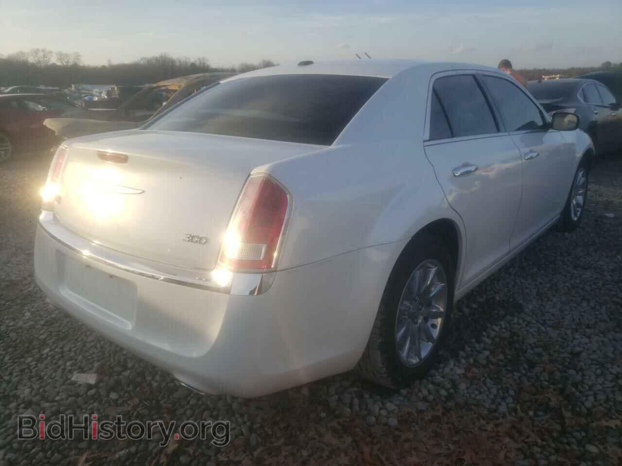 2012 CHRYSLER 300 - VIN: 2C3CCACG2CH142454 - Фото 4