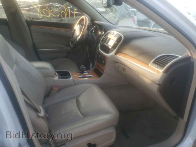 2012 Chrysler 300 (VIN 2C3CCACG2CH142454) — фото 5 из 10