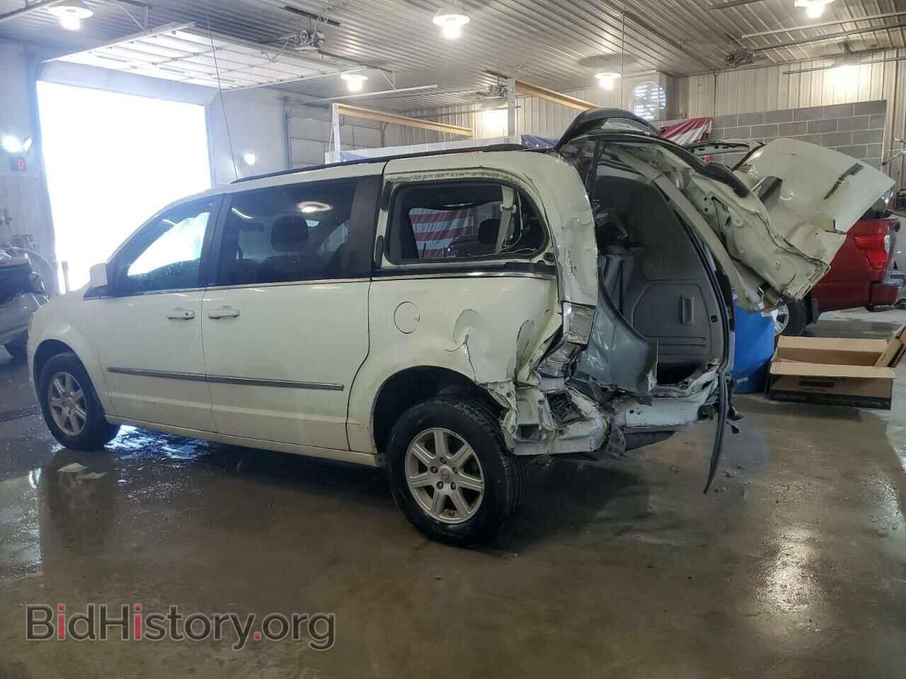2010 CHRYSLER MINIVAN - VIN: 2A4RR5D1XAR479123 - Фото 2
