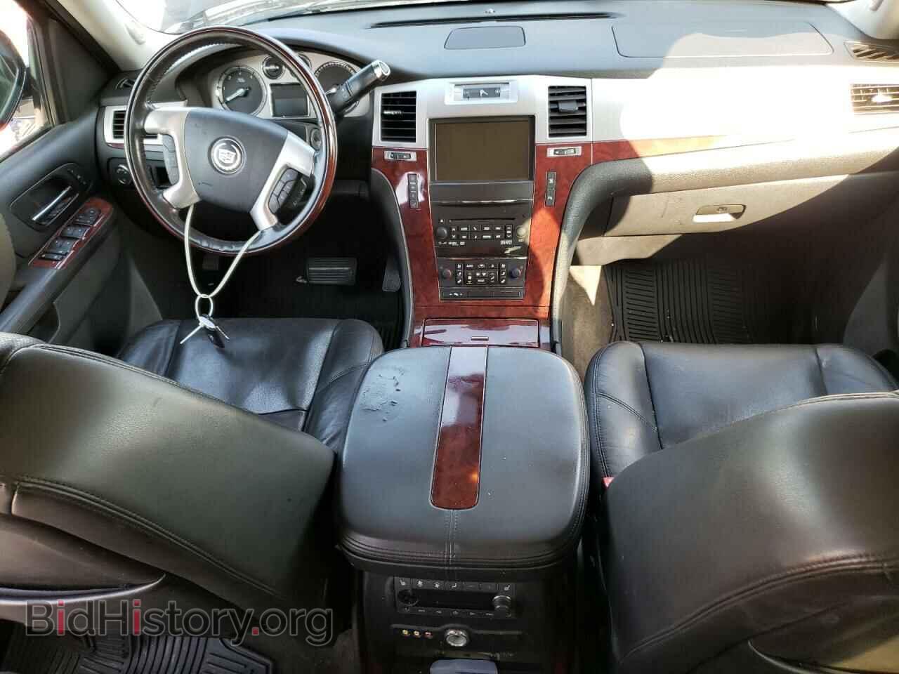 2011 CADILLAC ESCALADE - VIN: 1GYS3AEF5BR374888 - Фото 8