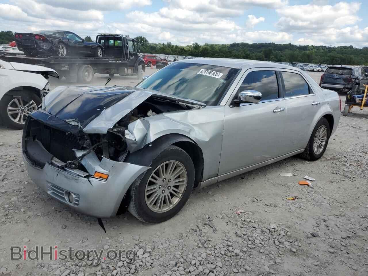 Photo 2C3CA4CD8AH143022 - CHRYSLER 300 2010