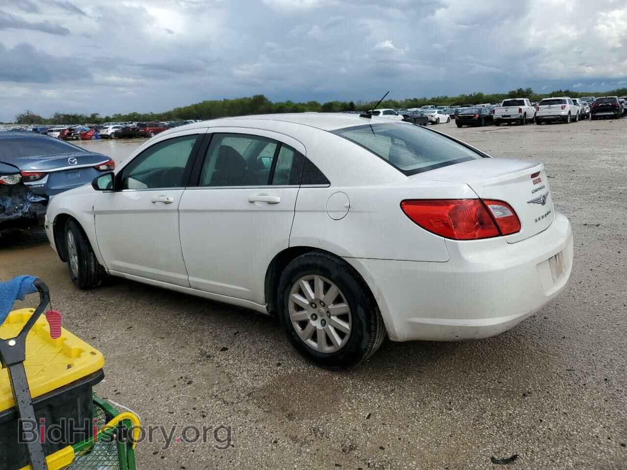2009 CHRYSLER SEBRING - VIN: 1C3LC46B09N516819 - Фото 2