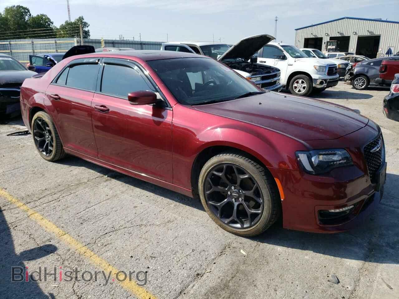 2019 CHRYSLER 300 - VIN: 2C3CCABG1KH676089 - Фото 4