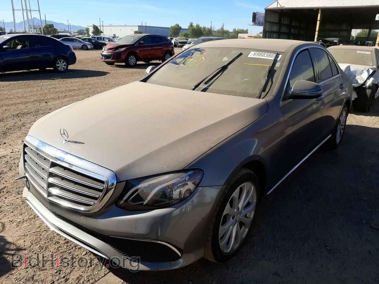 2017 MERCEDES-BENZ E-CLASS - VIN: WDDZF4JB4HA081688 - Фото 2