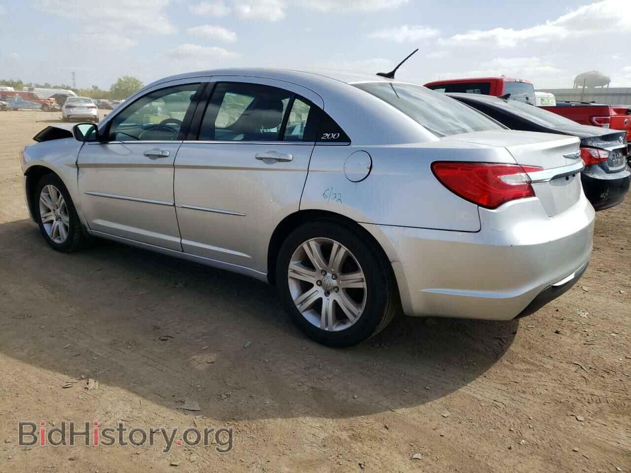 2012 CHRYSLER 200 - VIN: 1C3CCBABXCN317781 - Фото 2