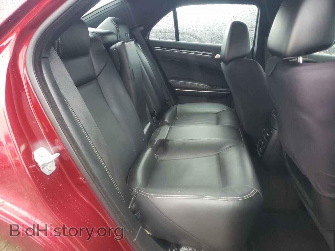2018 CHRYSLER 300 - VIN: 2C3CCABG3JH296380 - Фото 6