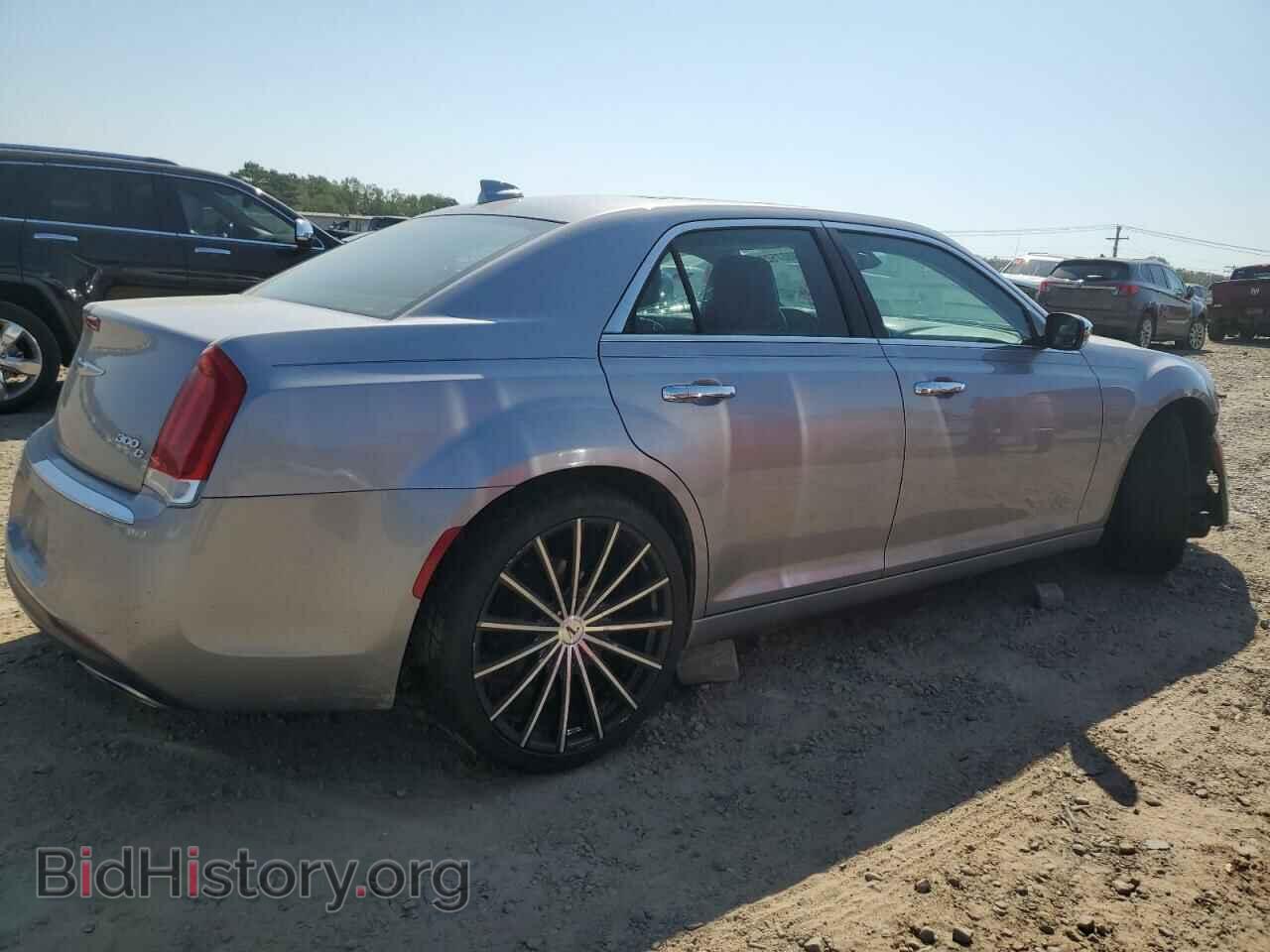 2016 CHRYSLER 300 - VIN: 2C3CCAEG2GH282247 - Фото 3