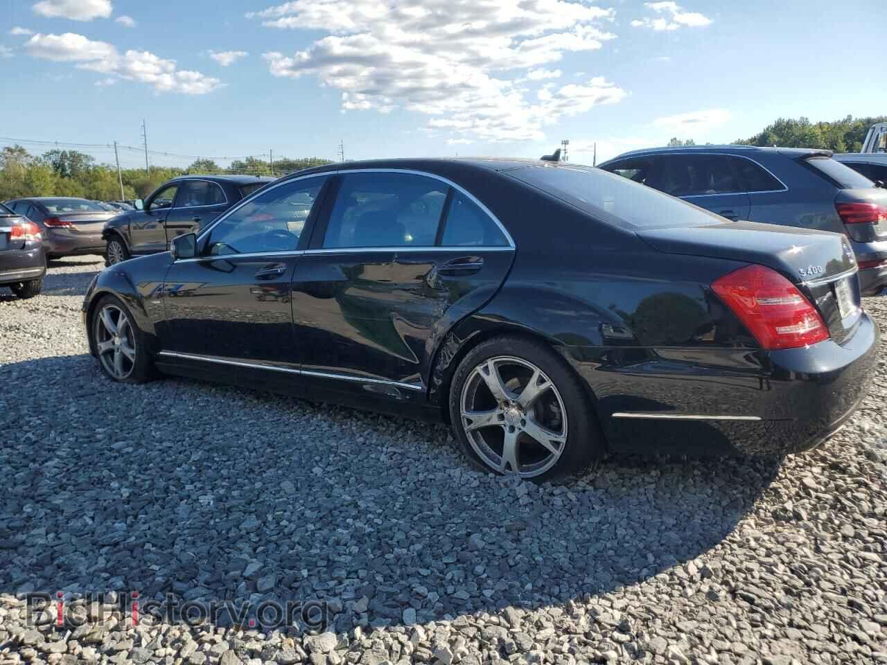 2011 MERCEDES-BENZ S-CLASS - VIN: WDDNG9FBXBA380174 - Фото 2