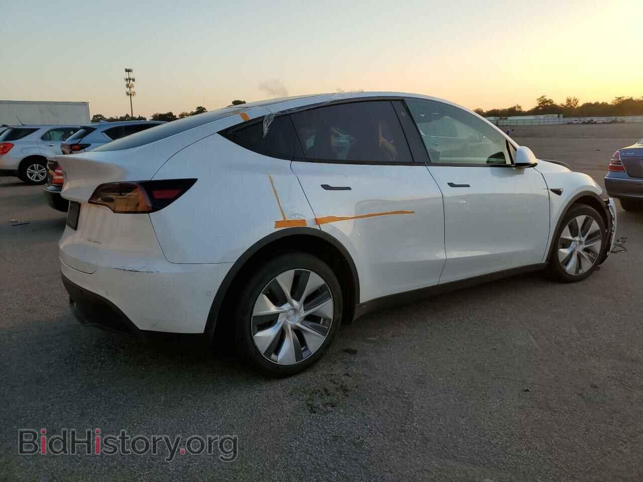 2022 TESLA MODEL Y - VIN: 7SAYGDEE2NF309992 - Photo 3