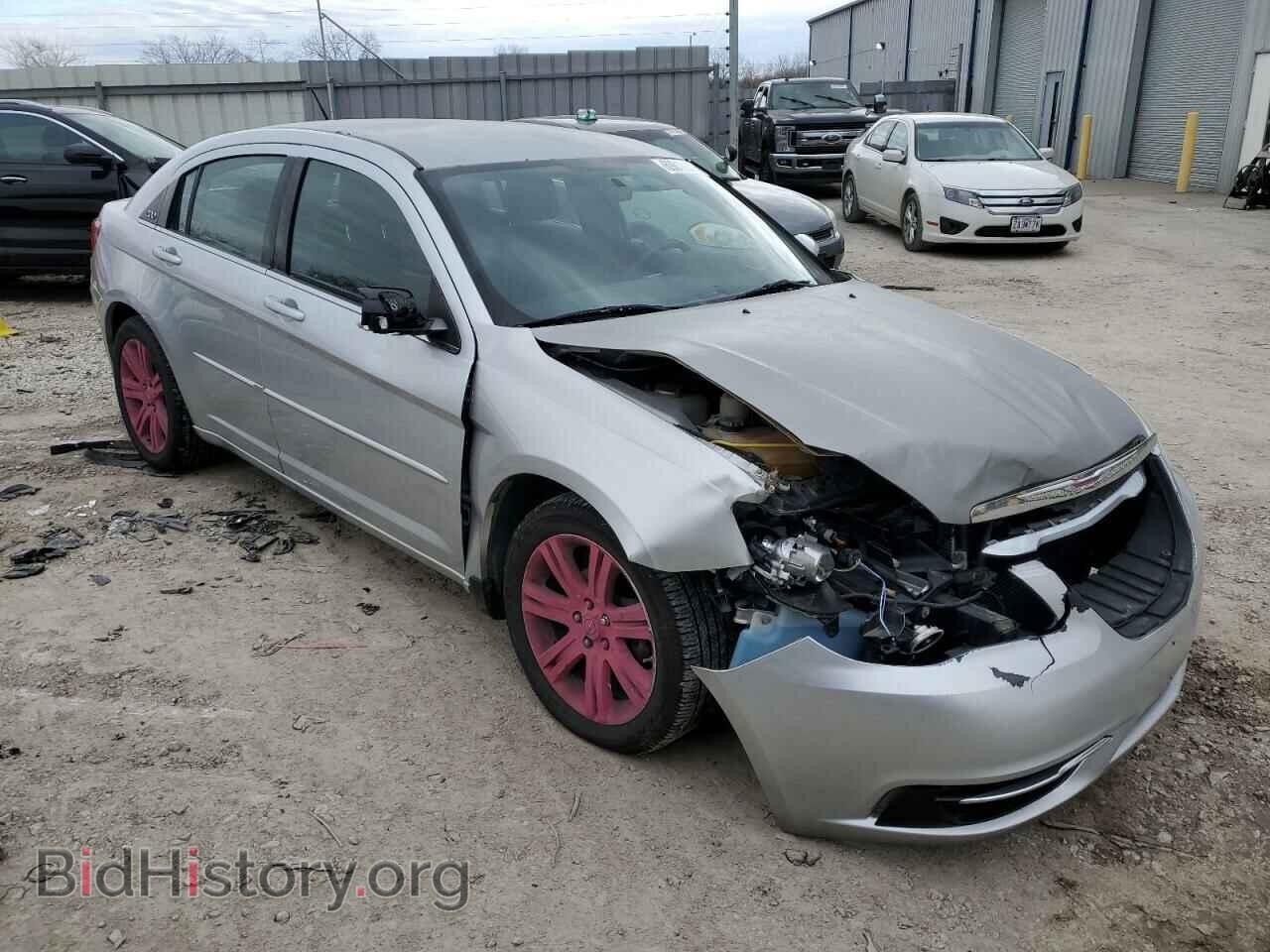2012 CHRYSLER 200 - VIN: 1C3CCBAG9CN235794 - Фото 4