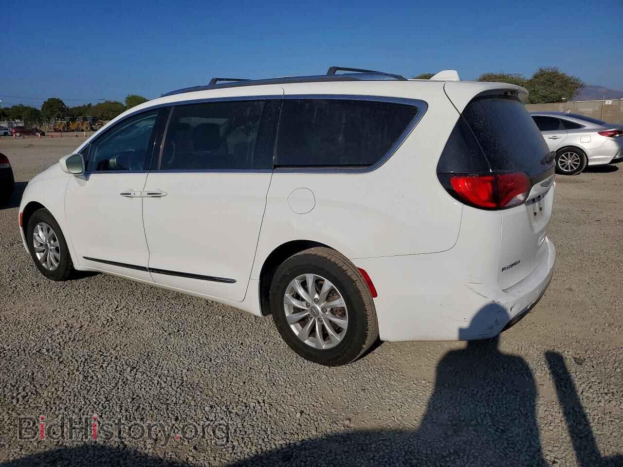 2019 CHRYSLER PACIFICA - VIN: 2C4RC1BG1KR560889 - Фото 2