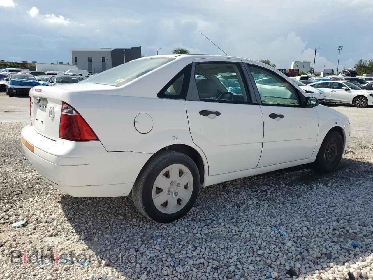 2007 FORD FOCUS - VIN: 1FAHP34N77W359607 - Photo 3