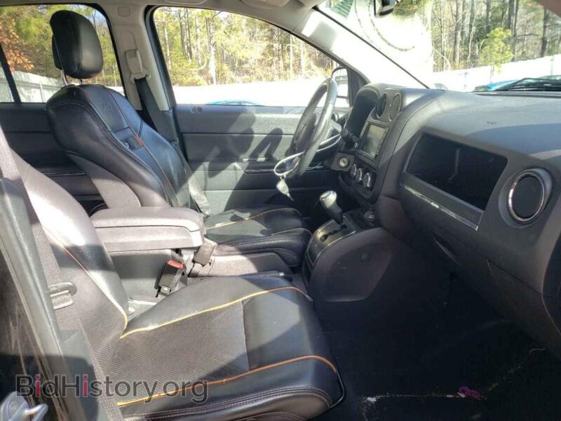 2011 Jeep COMPASS (VIN 1J4NT5FB6BD203127) — photo 5 of 10