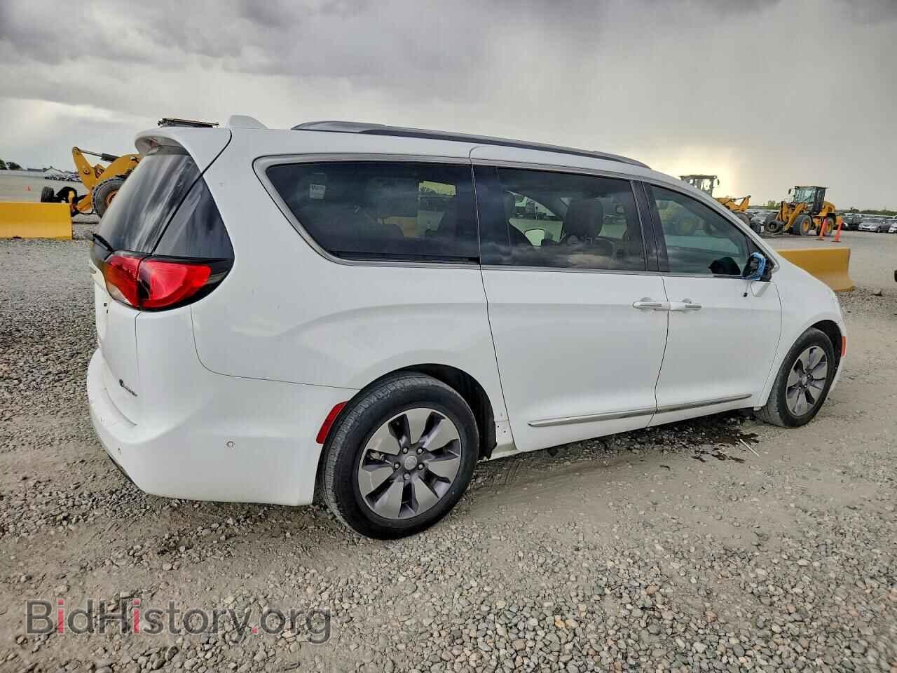 2018 CHRYSLER PACIFICA - VIN: 2C4RC1N79JR359137 - Фото 3