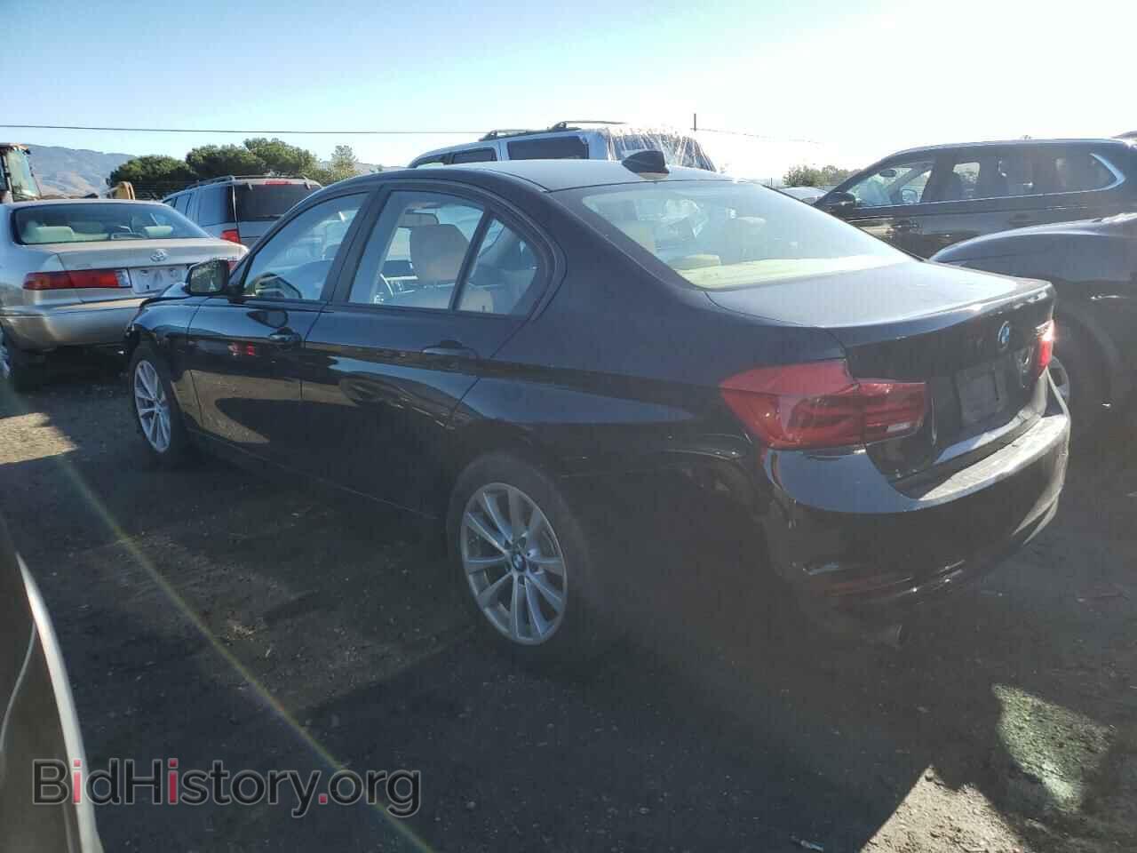 2016 BMW 3 SERIES - VIN: WBA8E1G51GNU10067 - Фото 2