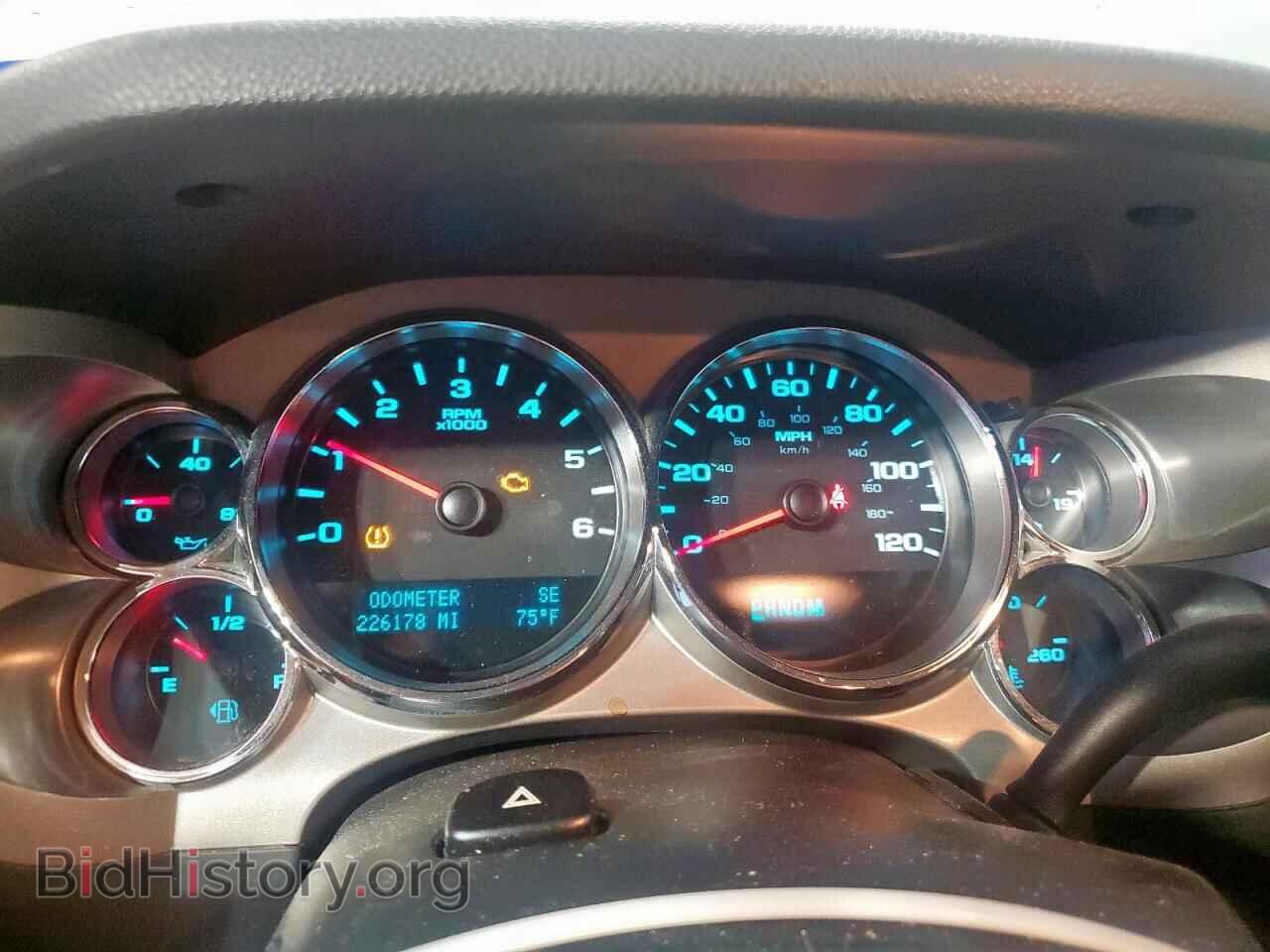 2010 GMC SIERRA - VIN: 1GTSCVE08AZ290989 - Фото 9