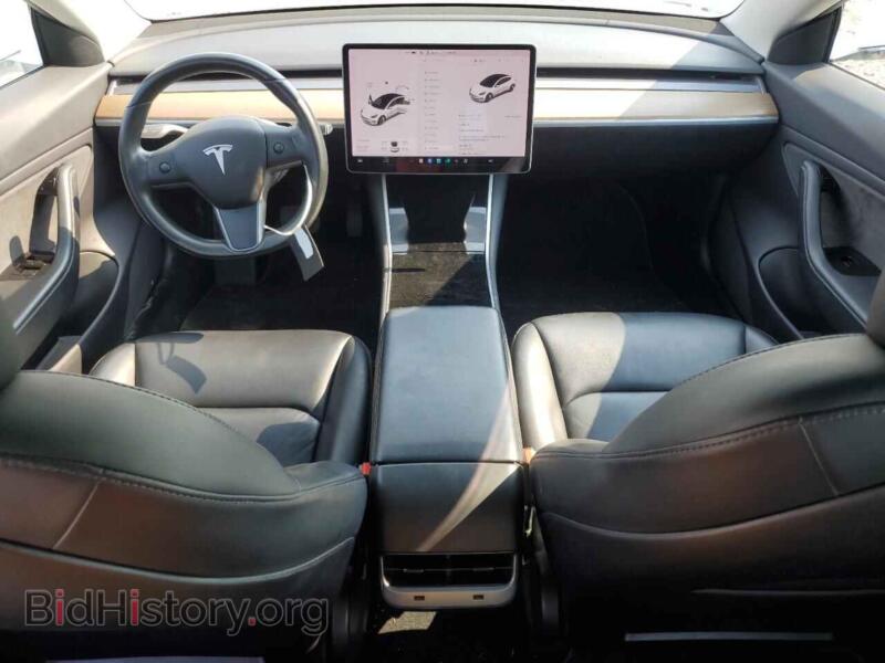 2019 Tesla MODEL 3 (VIN 5YJ3E1EA5KF332994) — фото 8 из 12