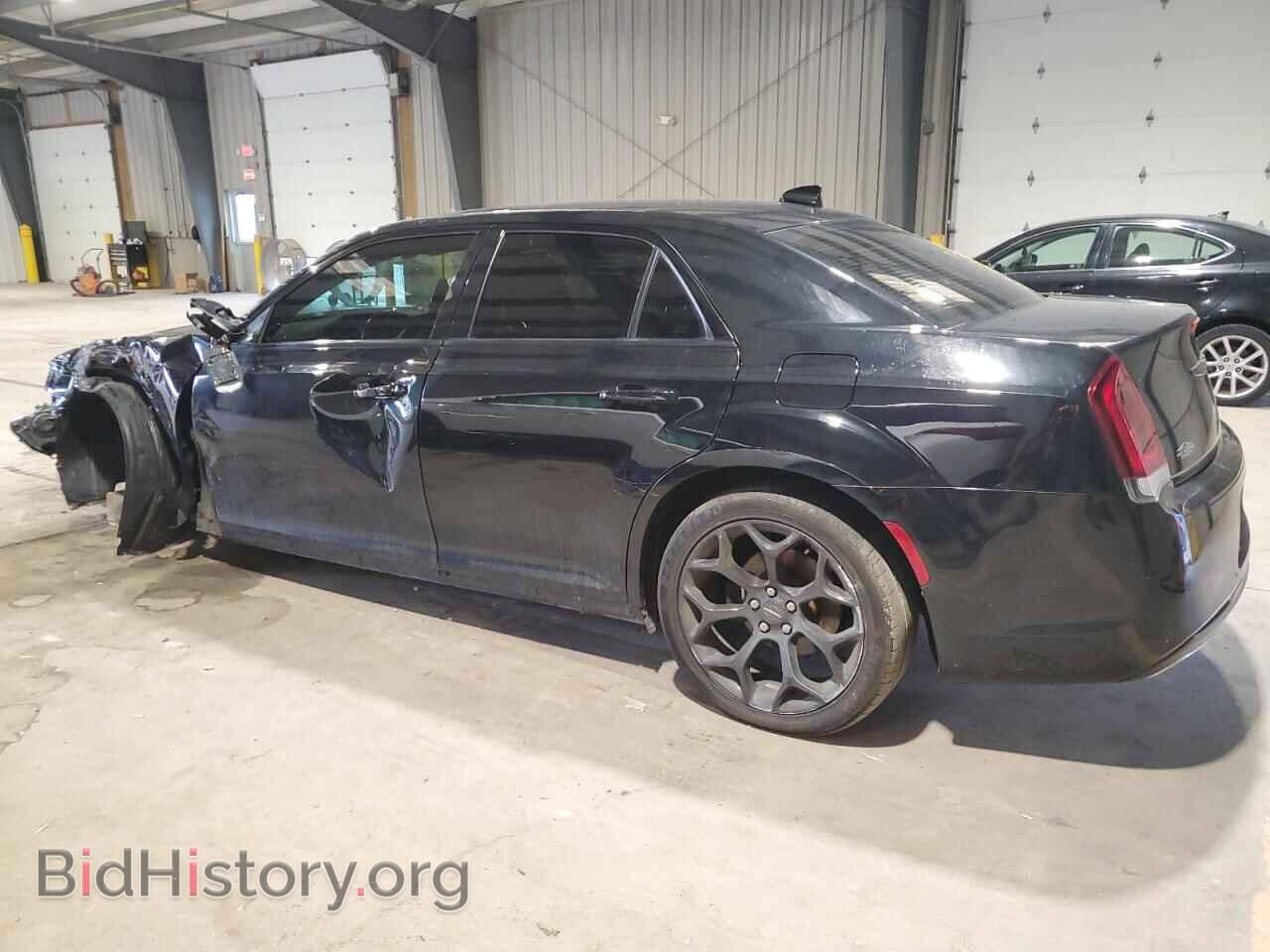 2019 CHRYSLER 300 - VIN: 2C3CCAAG1KH651419 - Фото 2