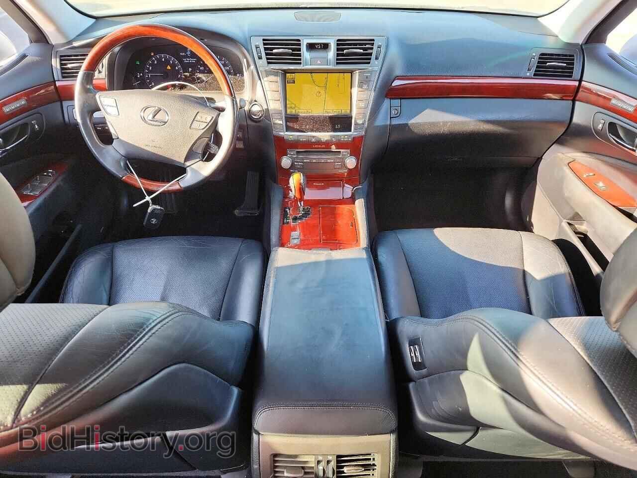 2010 LEXUS LS 460 - VIN: JTHBL5EF1A5093155 - Photo 8