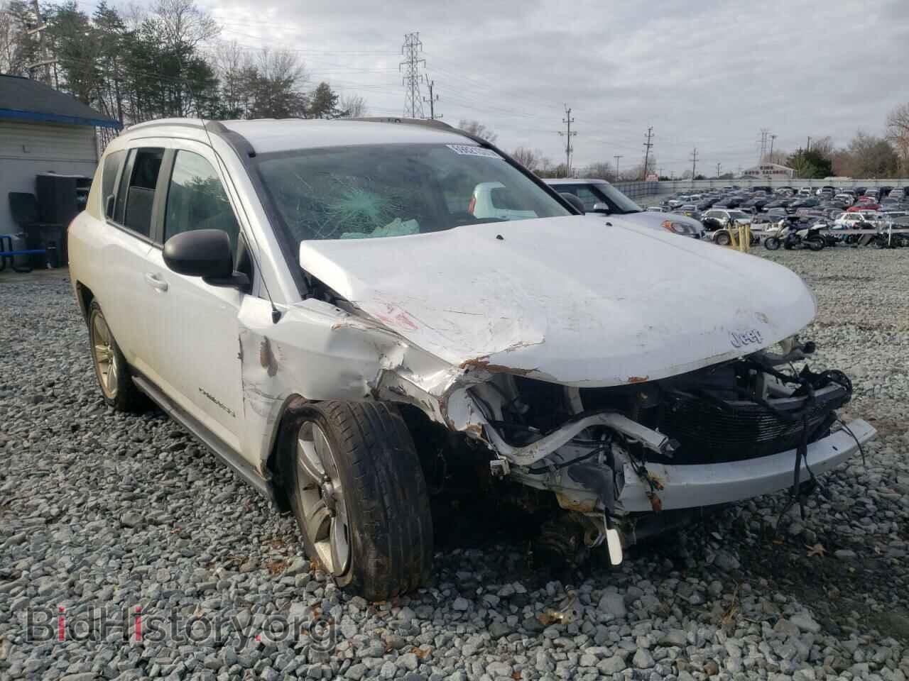Photo 1C4NJCBA3HD123399 - JEEP COMPASS 2017