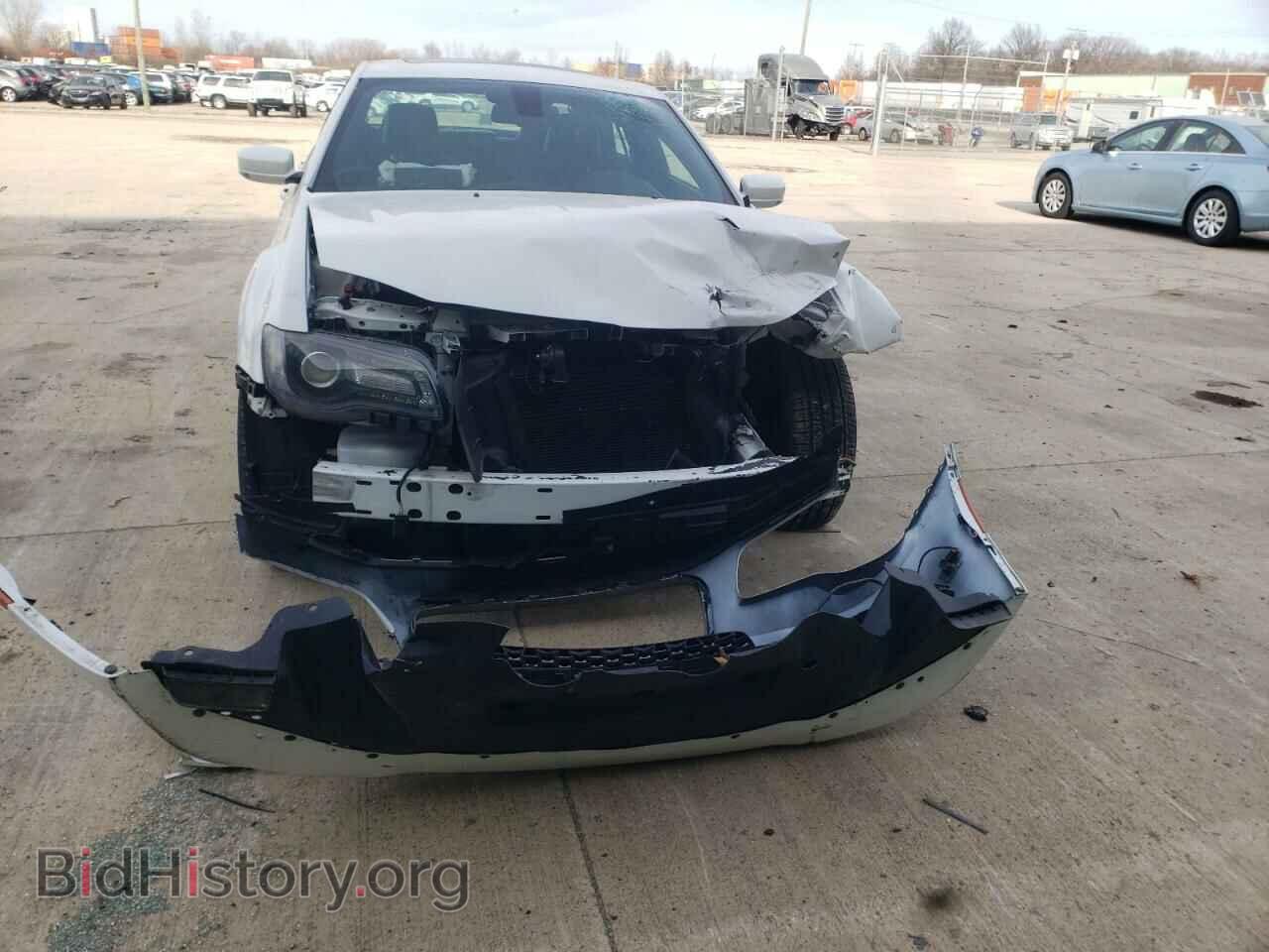 2016 CHRYSLER 300 - VIN: 2C3CCAGG9GH253440 - Фото 9