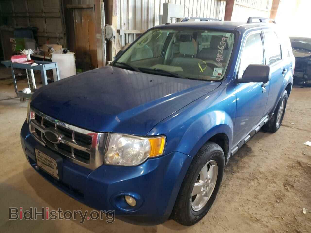 2011 FORD ESCAPE - VIN: 1FMCU0D76BKA04274 - Фото 2