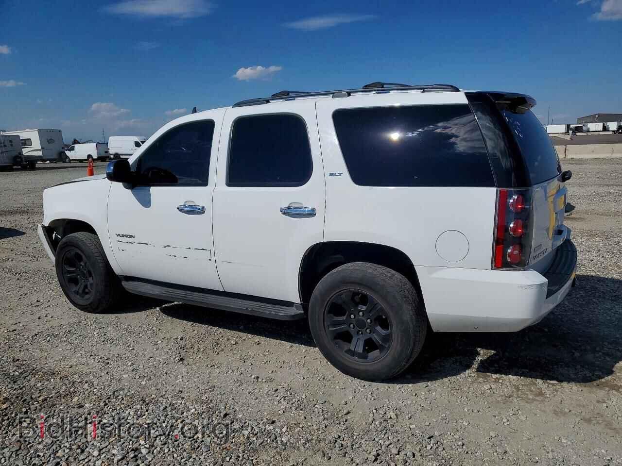 2010 GMC YUKON - VIN: 1GKUKCE02AR142101 - Photo 2