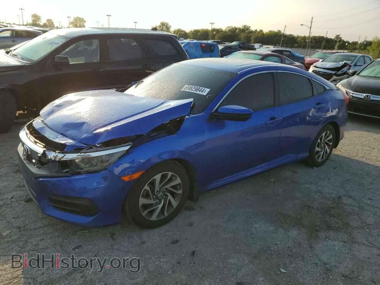 Фотография 19XFC2F77JE023057 - HONDA CIVIC 2018
