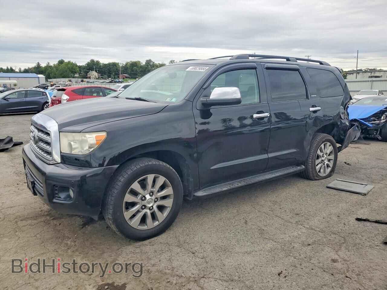 Photo 5TDJY5G13BS044101 - TOYOTA SEQUOIA 2011