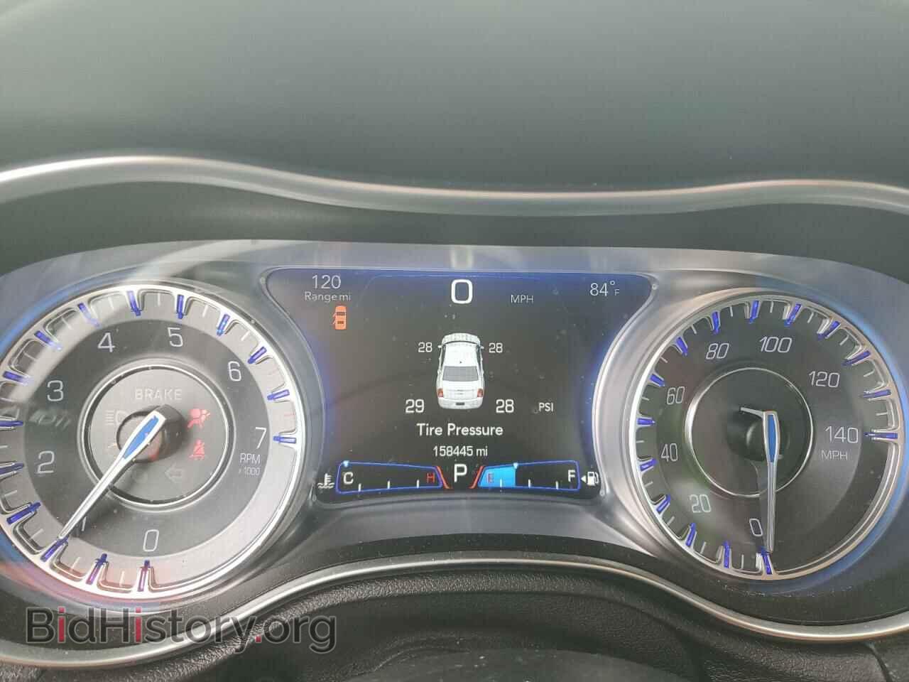 2018 CHRYSLER 300 - VIN: 2C3CCAAGXJH281957 - Фото 9
