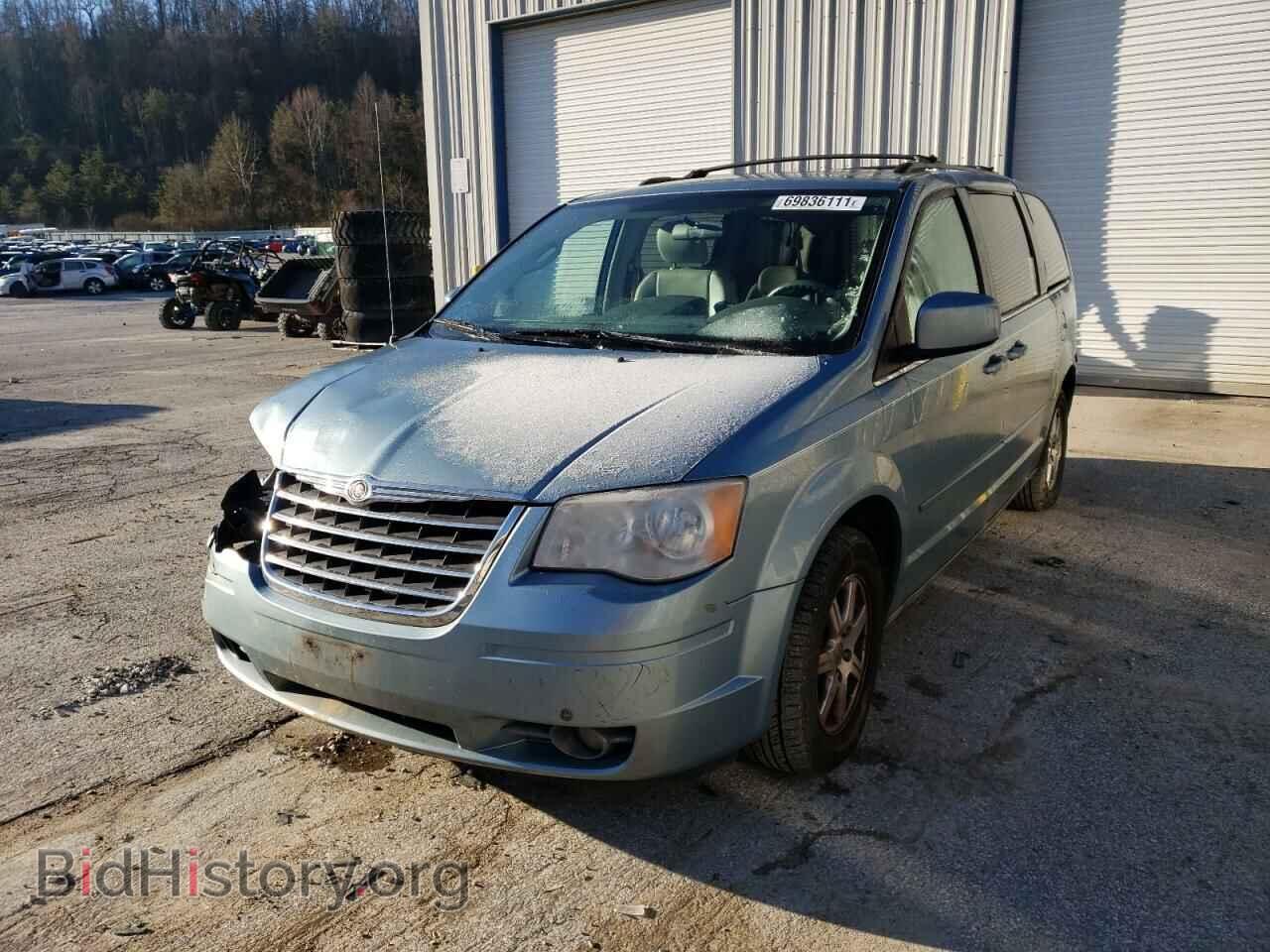 2008 CHRYSLER MINIVAN - VIN: 2A8HR54PX8R612701 - Фото 2