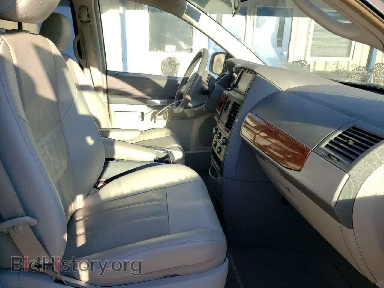 2008 CHRYSLER MINIVAN - VIN: 2A8HR54PX8R612701 - Фото 5